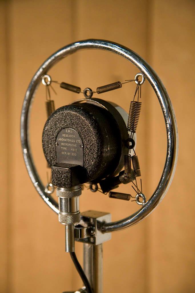 EMI Model HB-1E microphone