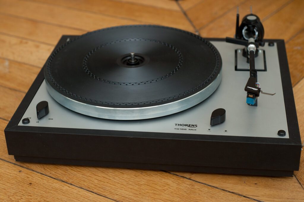 Thorens TD-166 Turntable