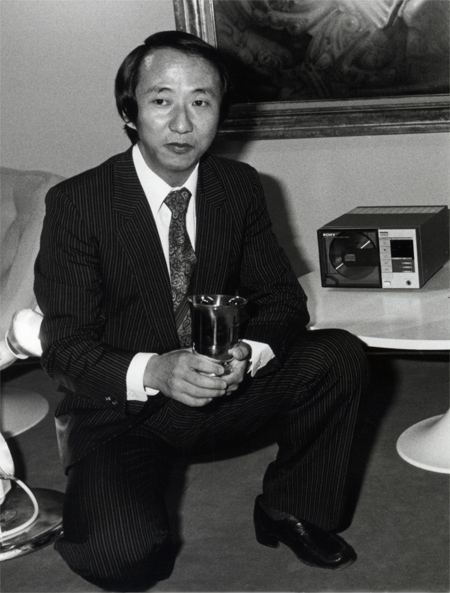Sony engineer Toshitada Doi alongside a Sony Goronta