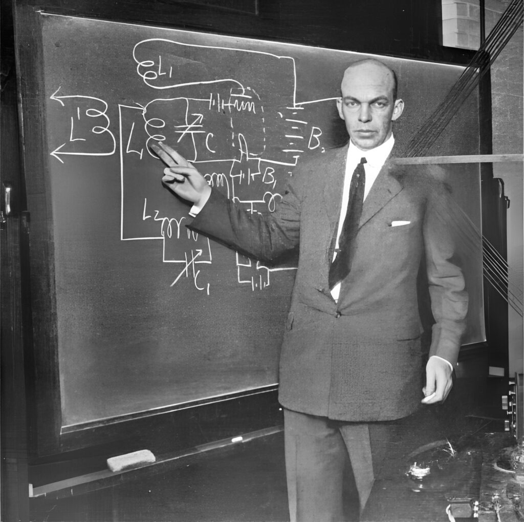 Edwin Armstrong explaining his "Super-Regenerative" radio design