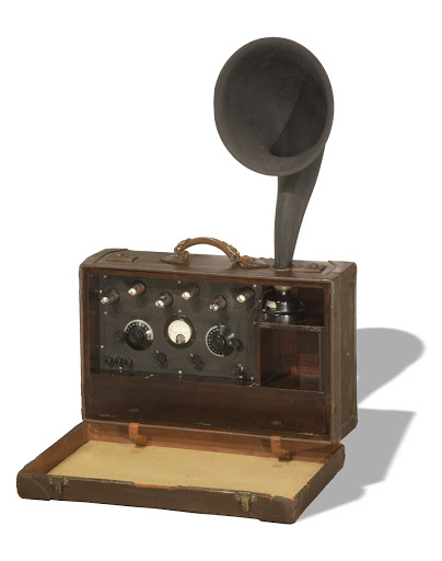 A portable "superhet" radio receiver from around 1923