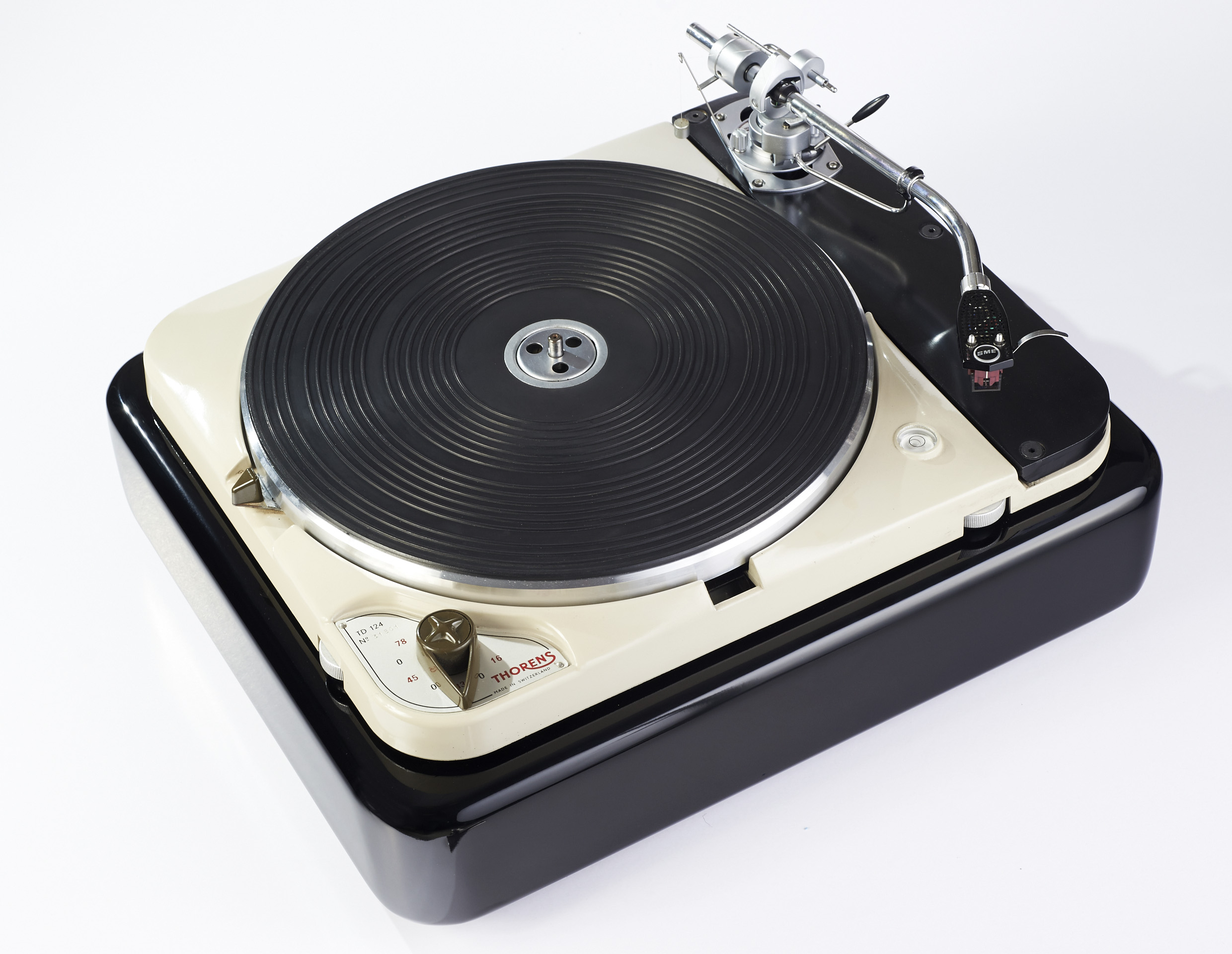 A Thorens TD 124 Turntable equipped with an SME Tonearm