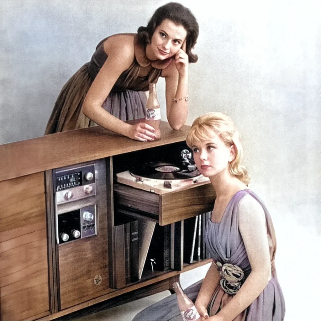 A vintage Hi-Fi console equipped with a TD 124 turntable