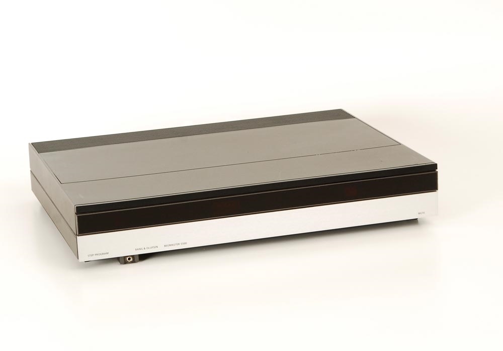 Bang & Olufsen's Beomaster 5500 Tuner/Amplifier
