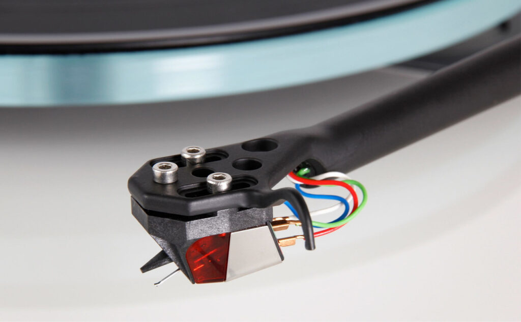 Rega Nd3 cartridge employs Neodymium magnets