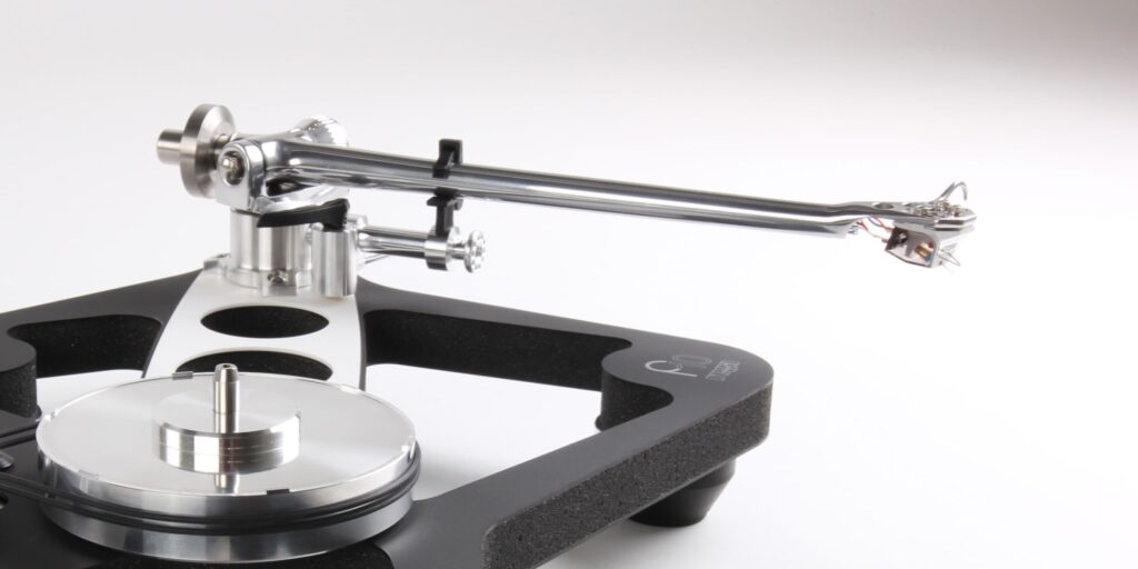 A modern Rega tonearm, the RB3000